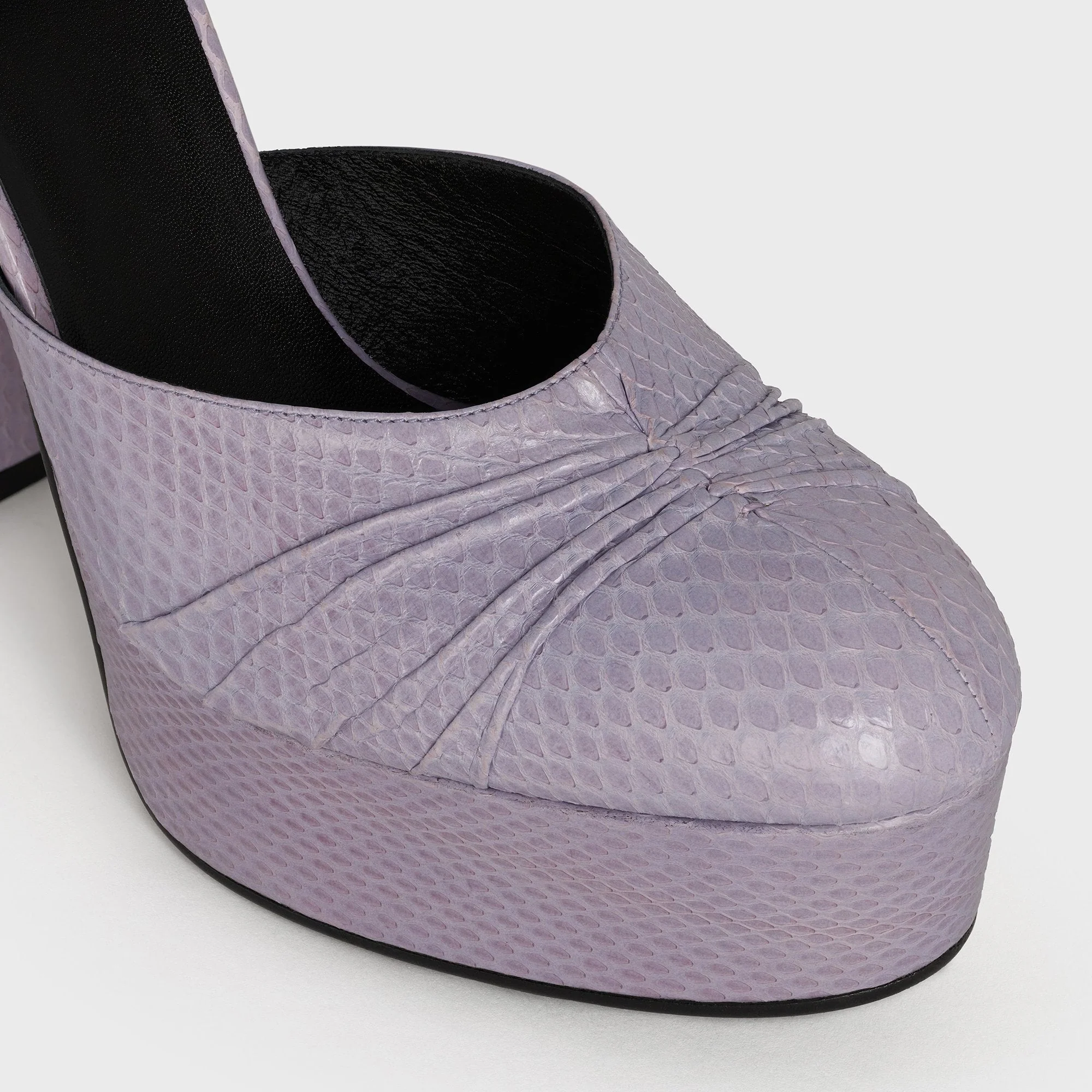 Creased Mary Jane Pump 100 - Lilac - Image 4