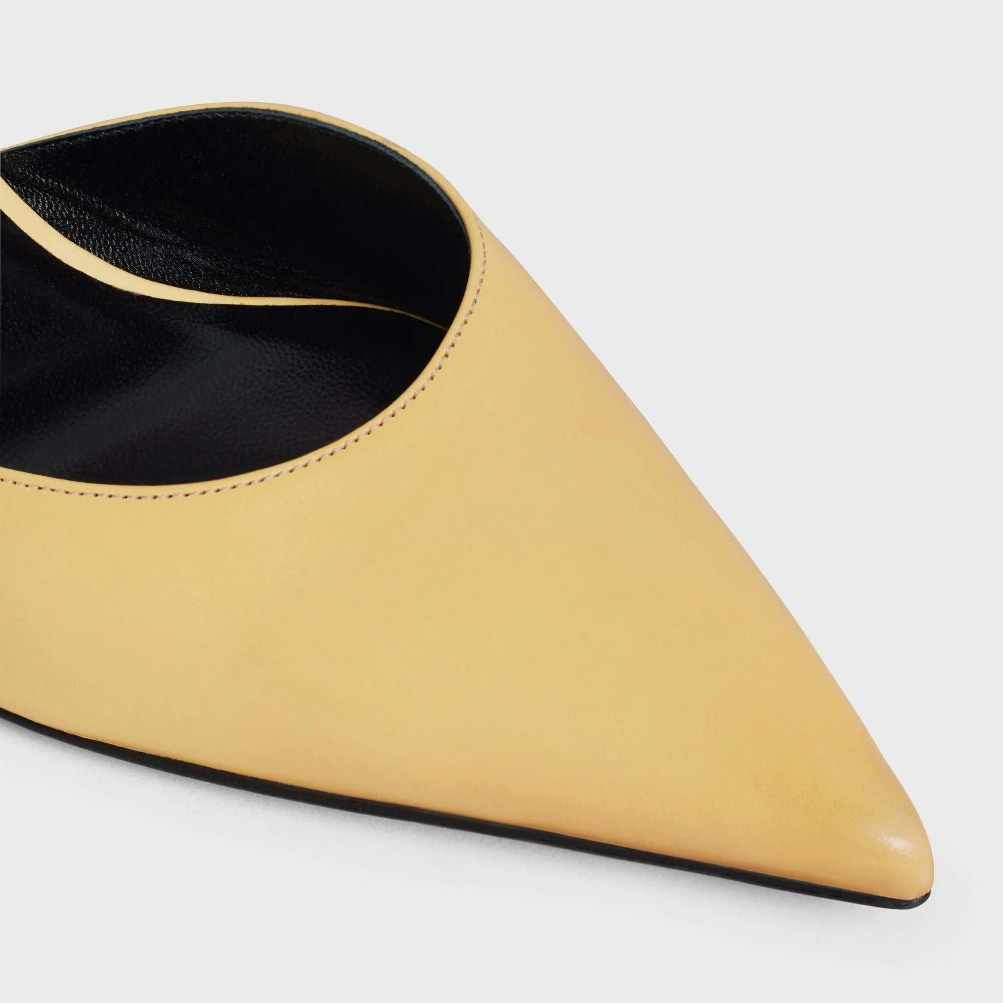 Triomphe Strap Pump 50 - Yellow - Image 4