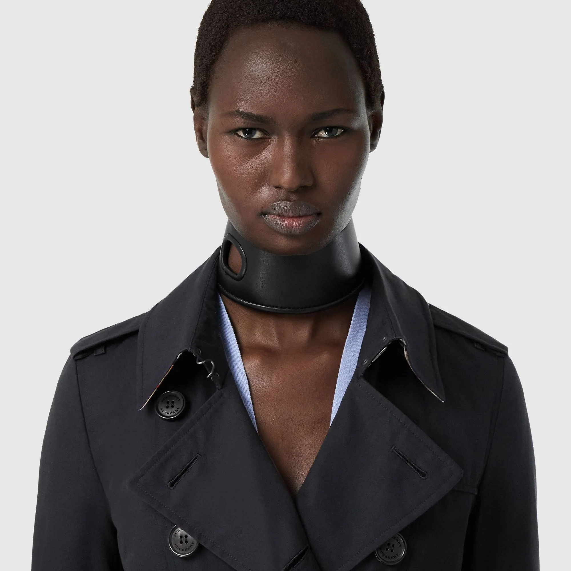 The Long Chelsea Heritage Trench Coat - Midnight - Image 3