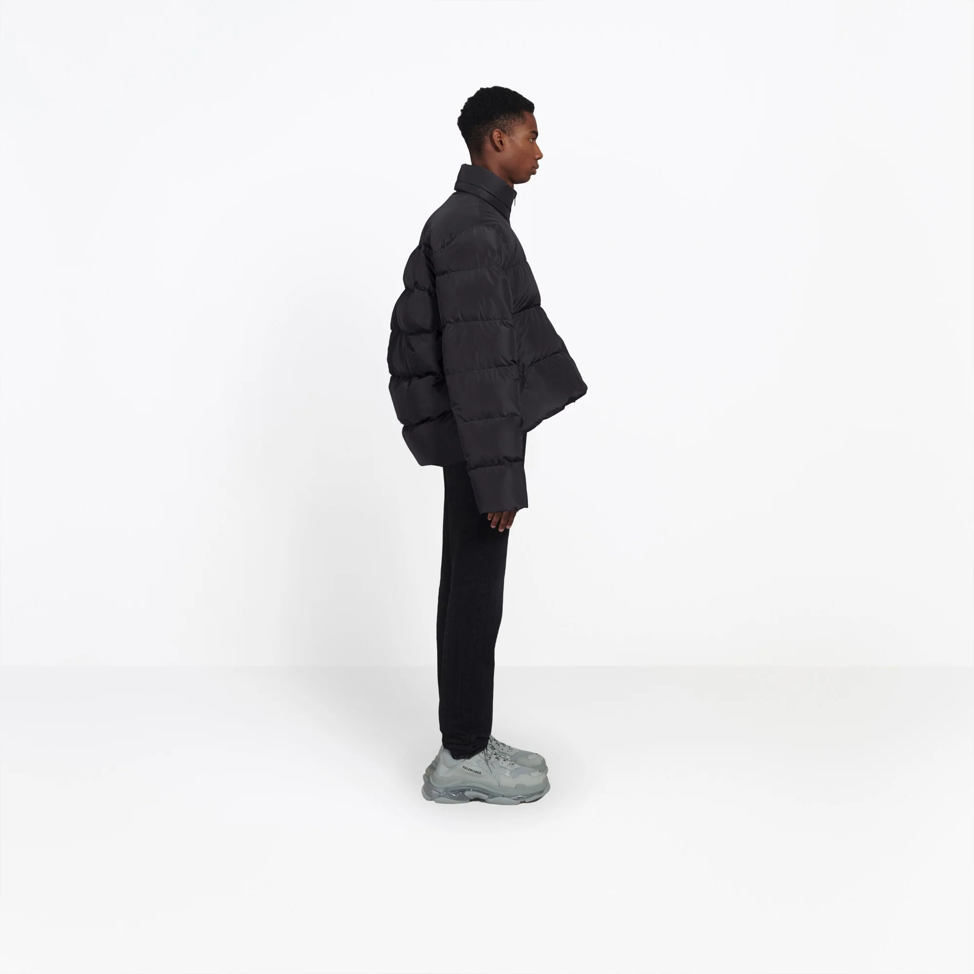 C-Shape Puffer - Black - Image 4