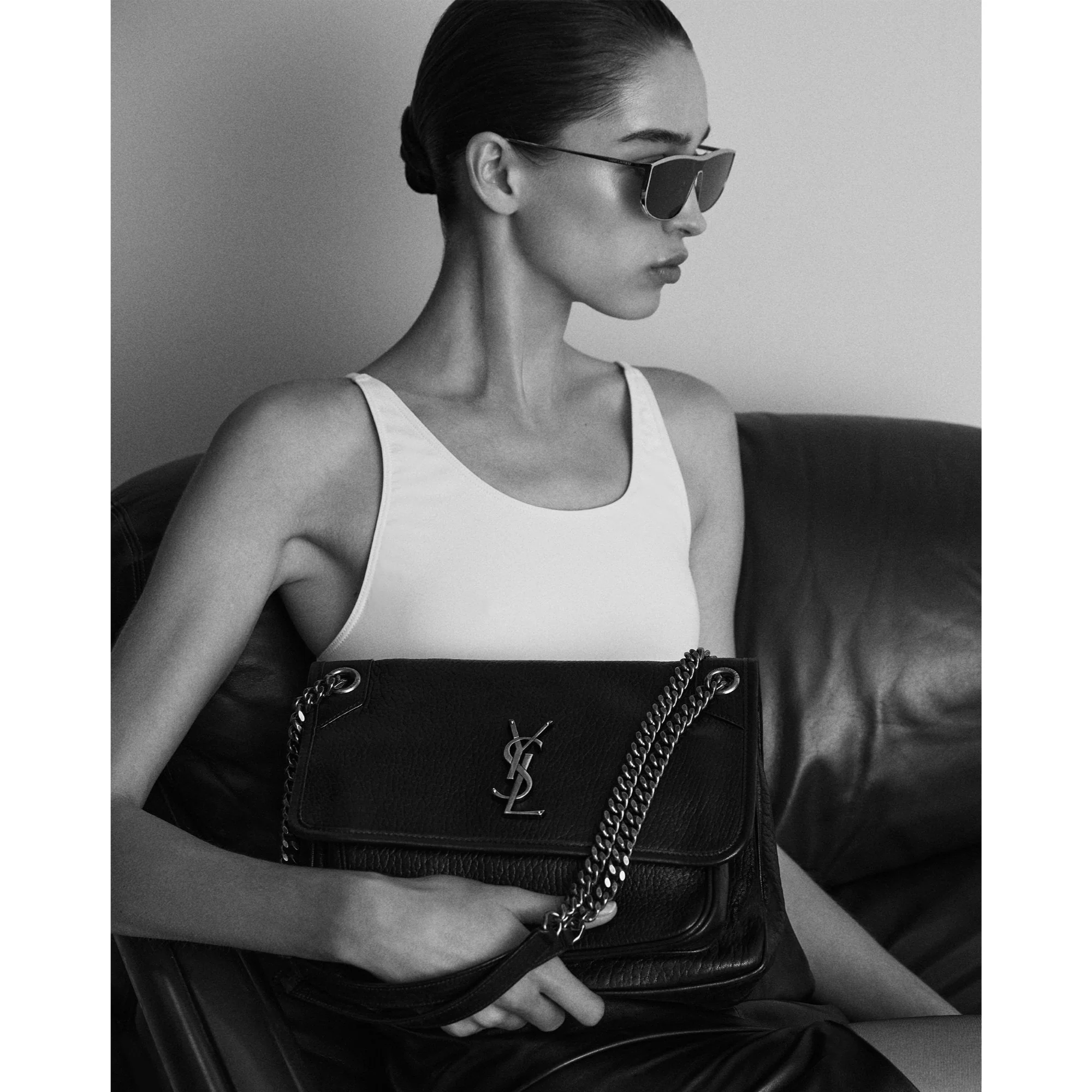 Medium Niki Chain Bag - Light Musk - Image 7