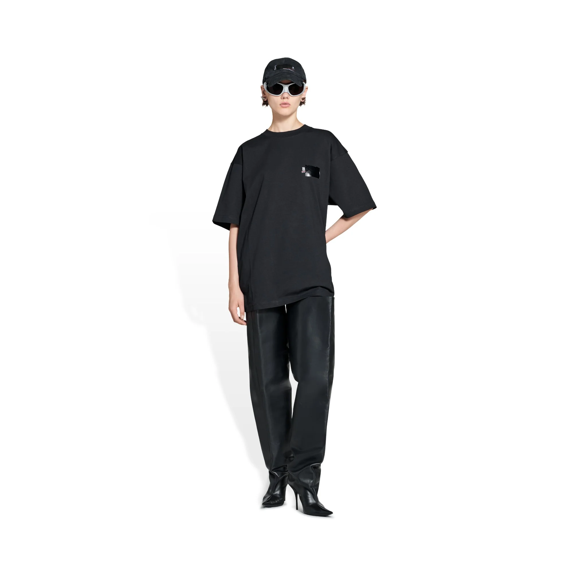 Large Fit T-Shirt - Black/White/Red - Image 4