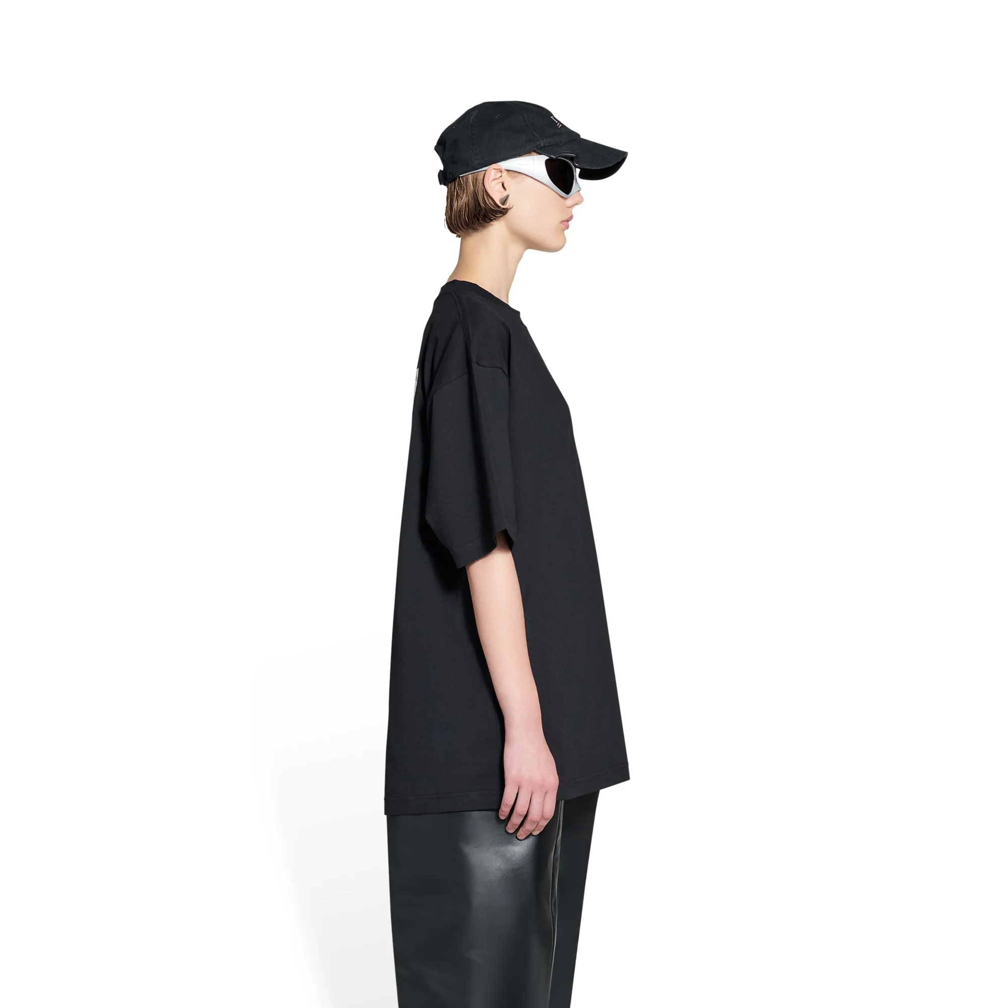 Large Fit T-Shirt - Black/White/Red - Image 6