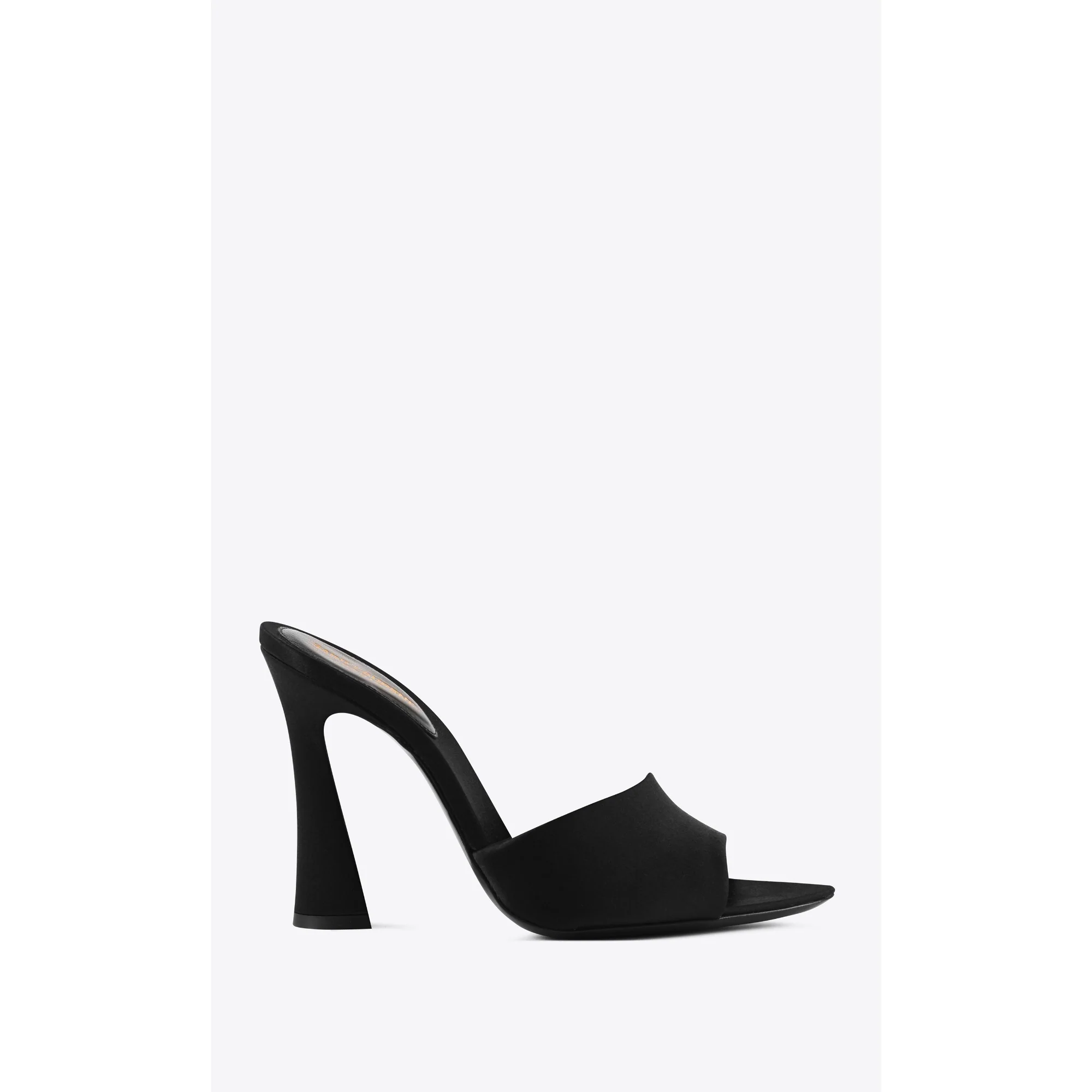 Suite 105 Mule - Nero