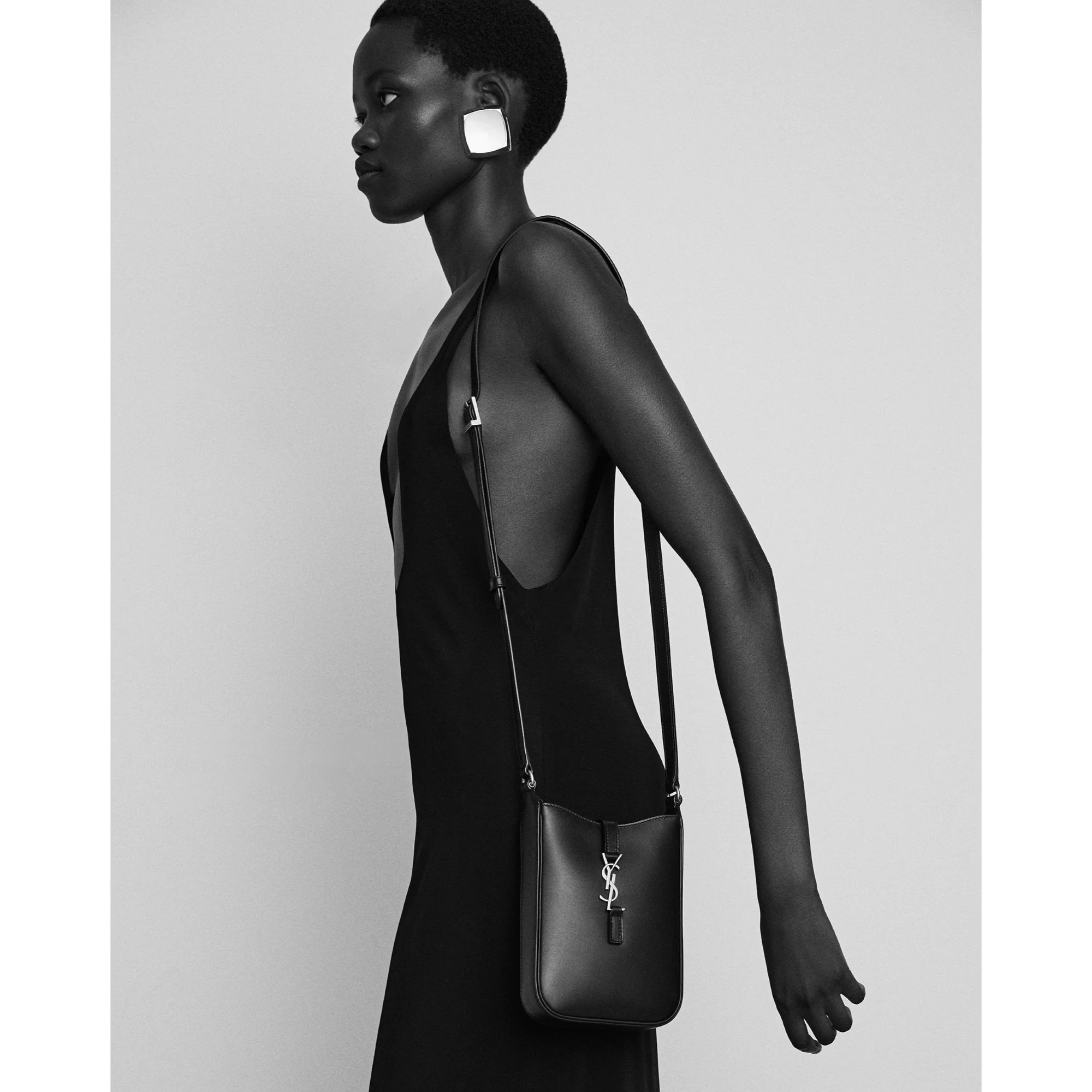Mini Le 5 A 7 Vertical Bag - Nero - Image 5