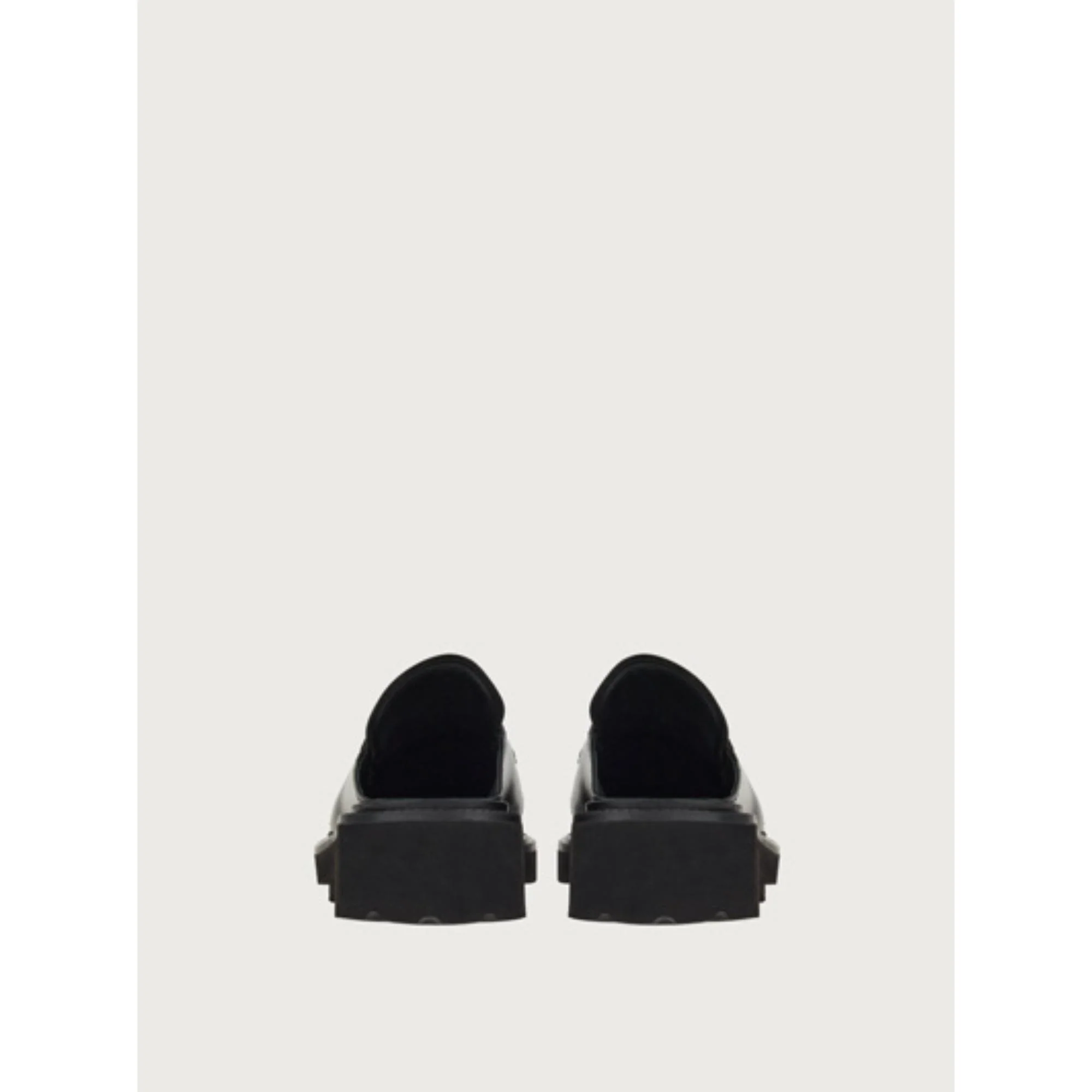 Gancini Mule - Black - Image 5
