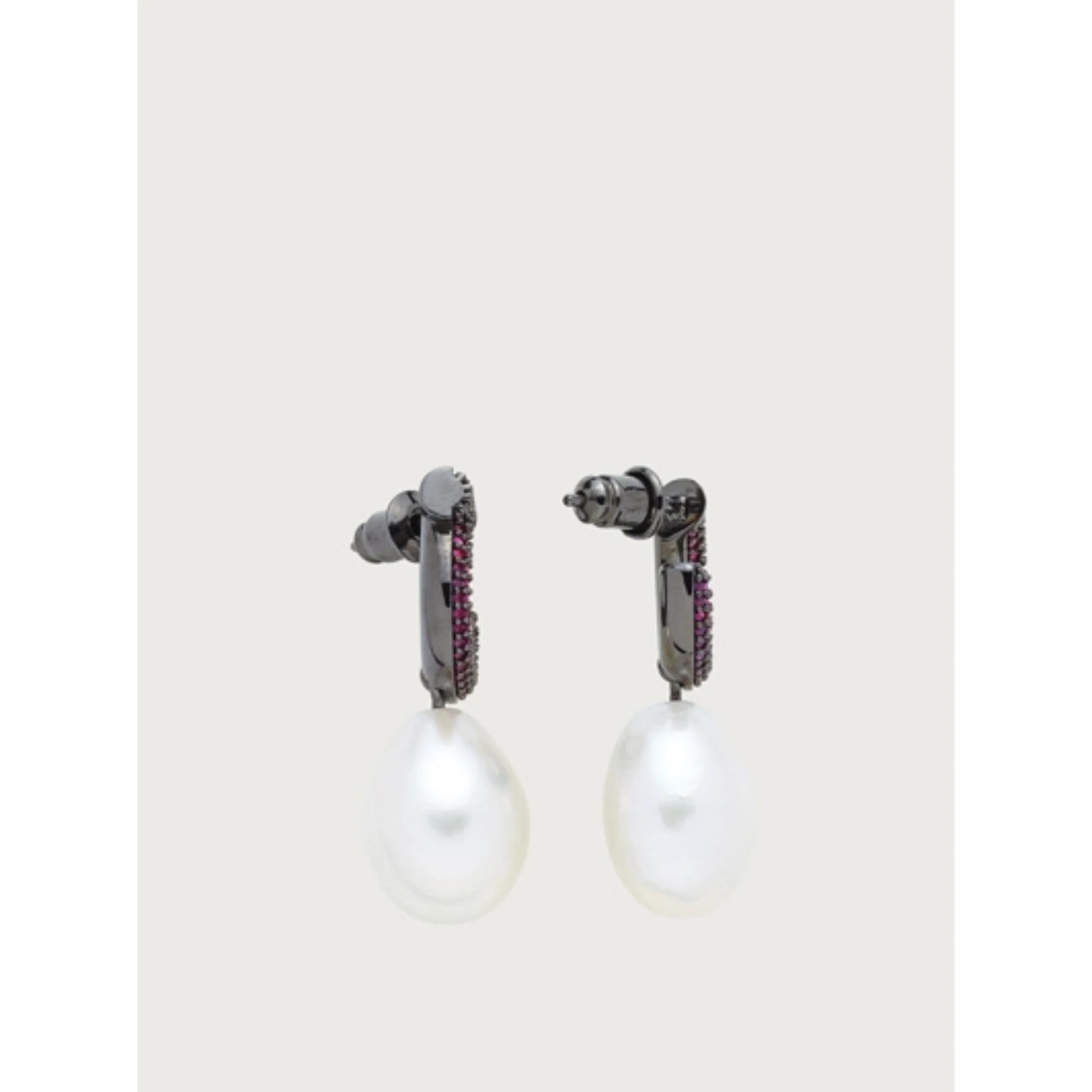 Gancini Earrings with Baroque Pearl - Fuxia - Image 3