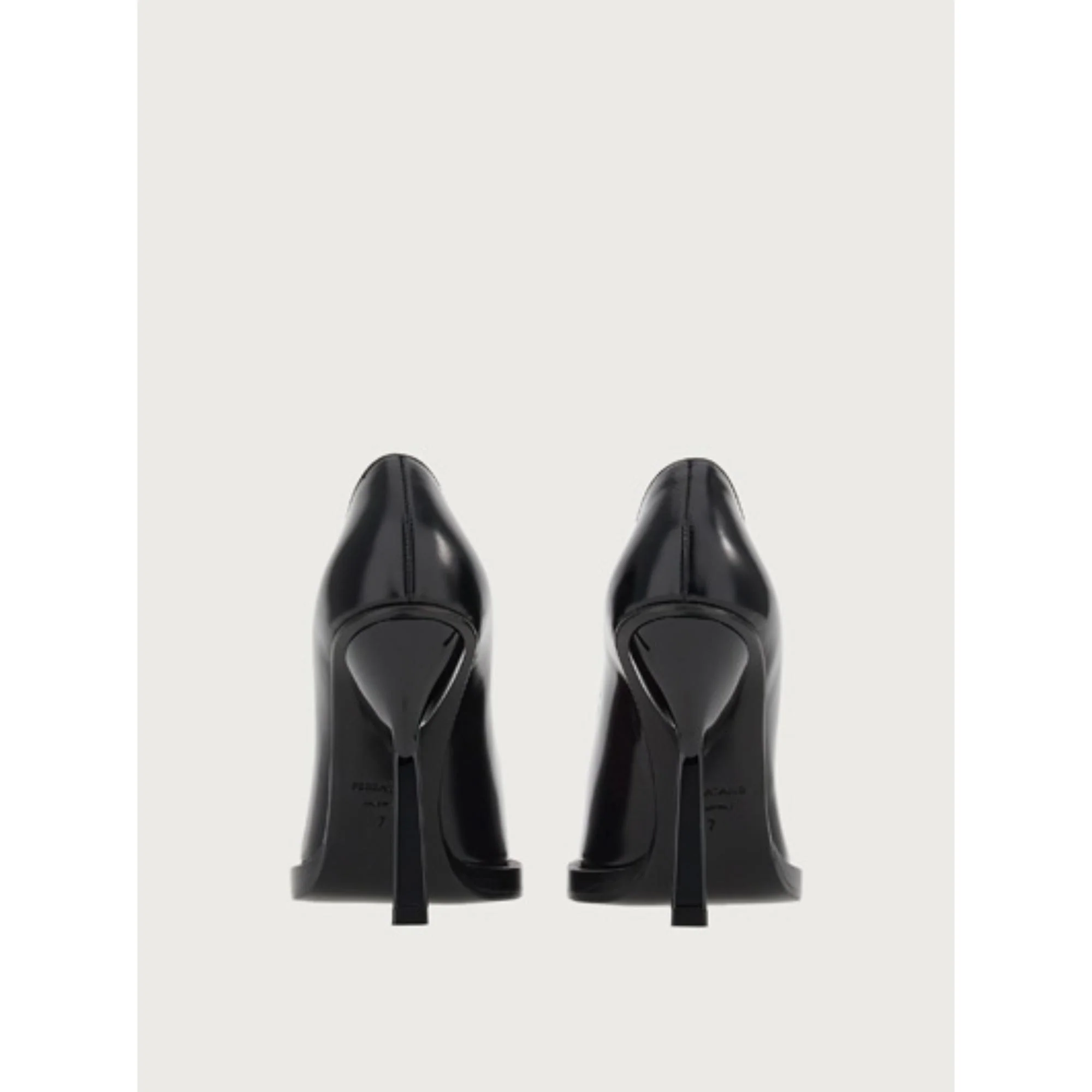 Pumps with Shaped Heel - Black - Image 4