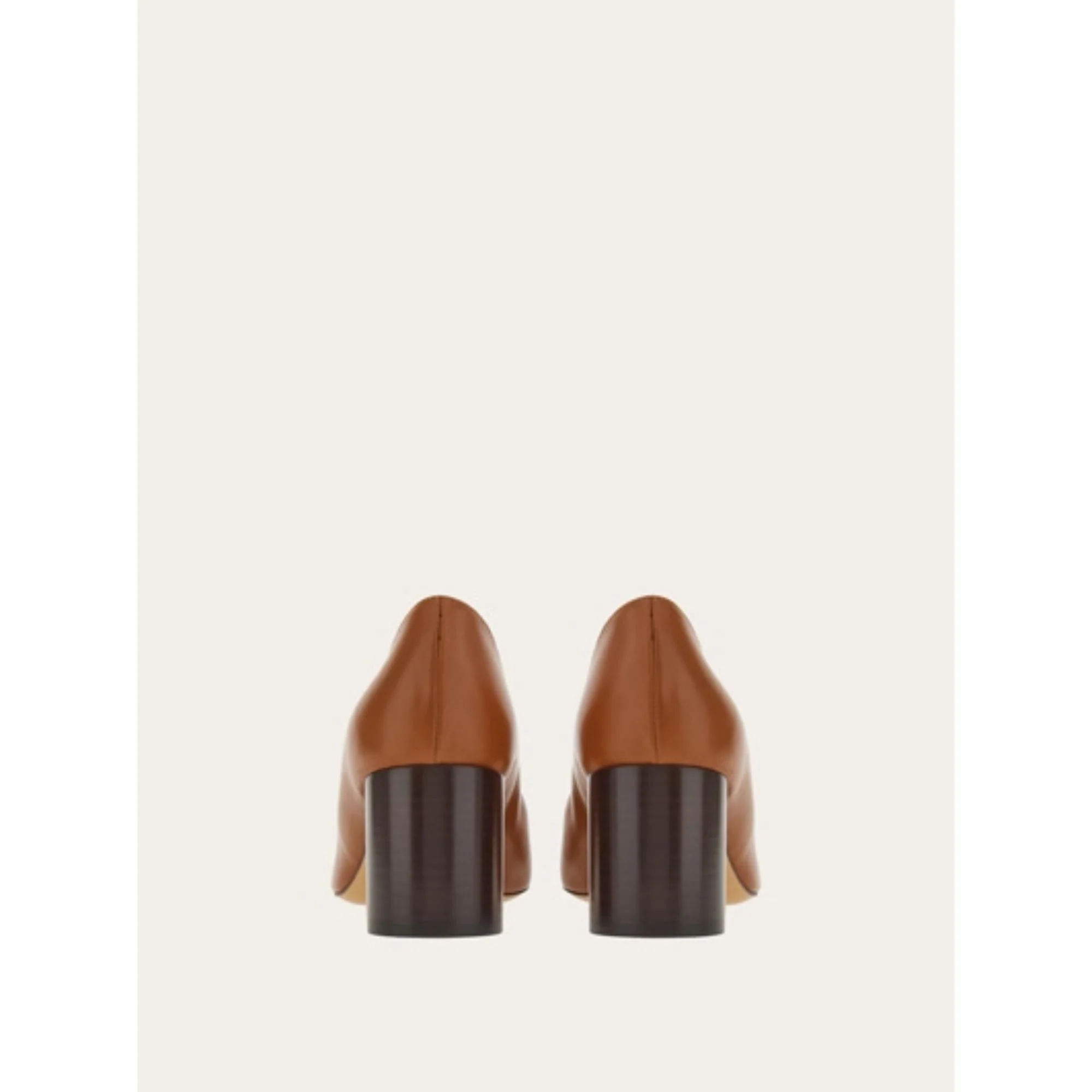 Pumps with New Gancini Ornament - Vicuna - Image 4